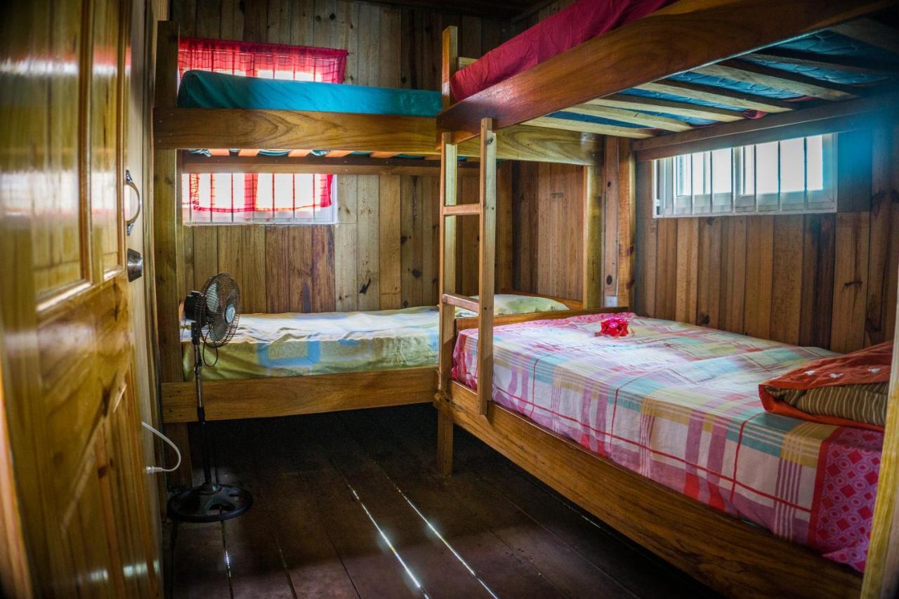Hostal On The Sea Bocas del Toro Eksteriør billede