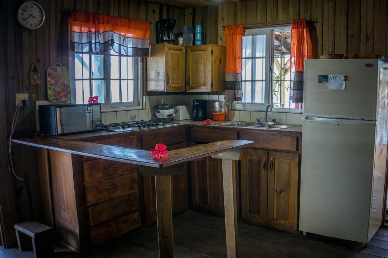 Hostal On The Sea Bocas del Toro Eksteriør billede